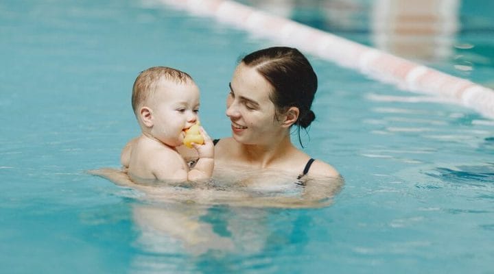 Bebek Yüzme Eğitmenliği Sertifikası Nasıl Alınır?