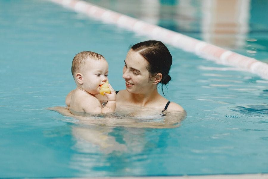 Bebek Yüzme Eğitmenliği Sertifikası Nasıl Alınır?